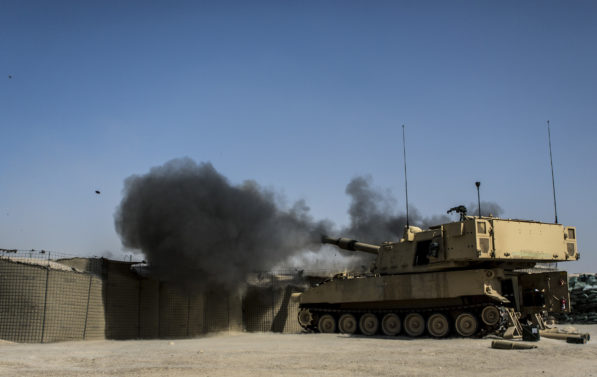 Amerikansk artilleri i kampen mot IS.