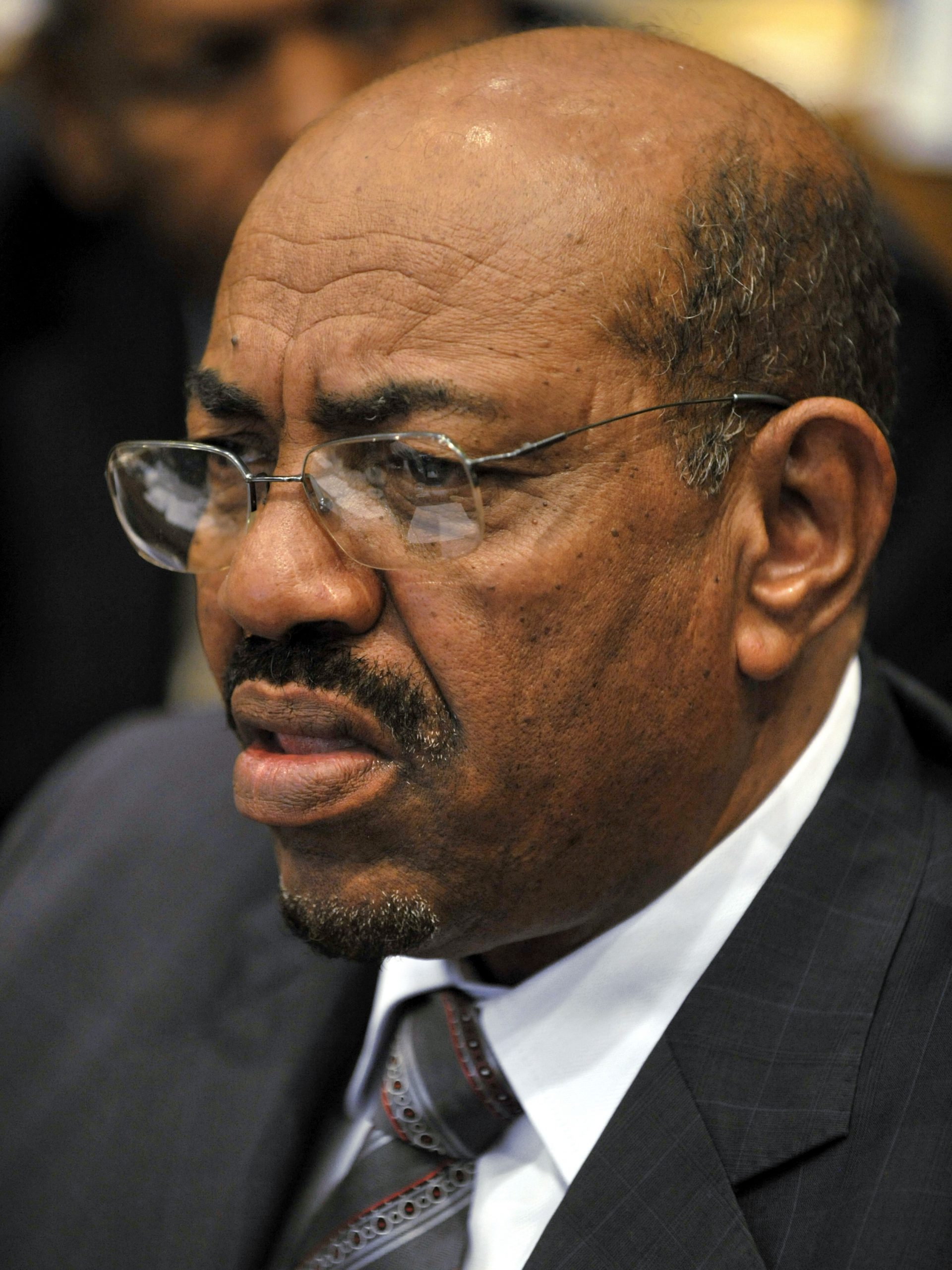 Nærbilde av al-Bashirs profil